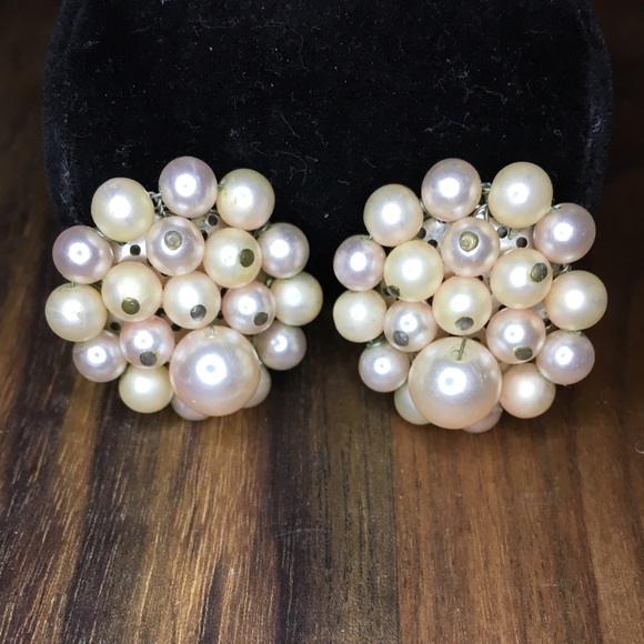 Vintage Pearl Cluster Round Clip On Earrings - Picture 5 of 6